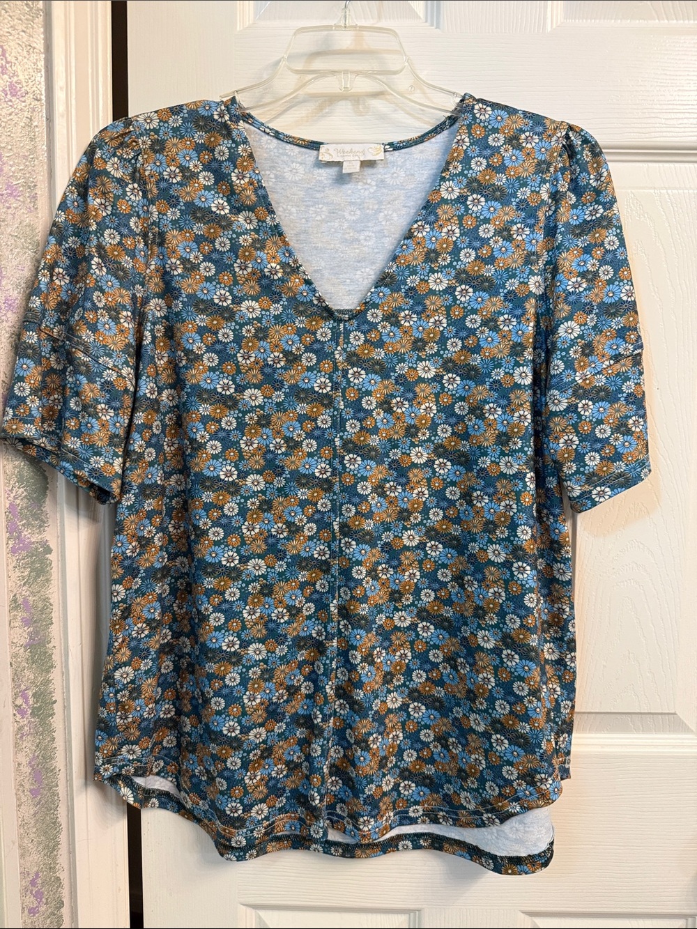 V-Neck Blue Floral Short Sleeve Tee